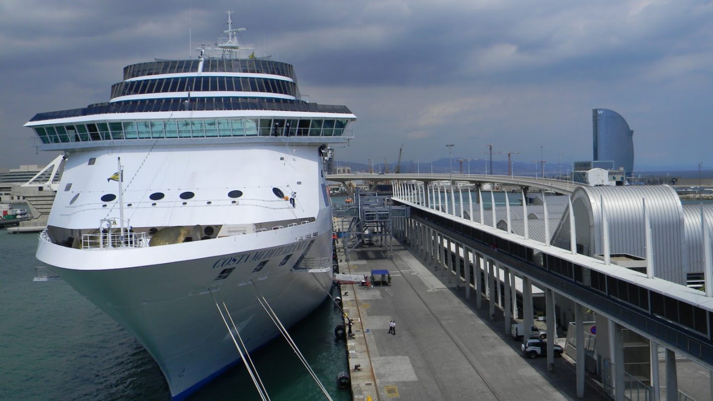 Leia mais sobre o artigo Evitando transfer cobrado por navios em portos distantes da zona urbana