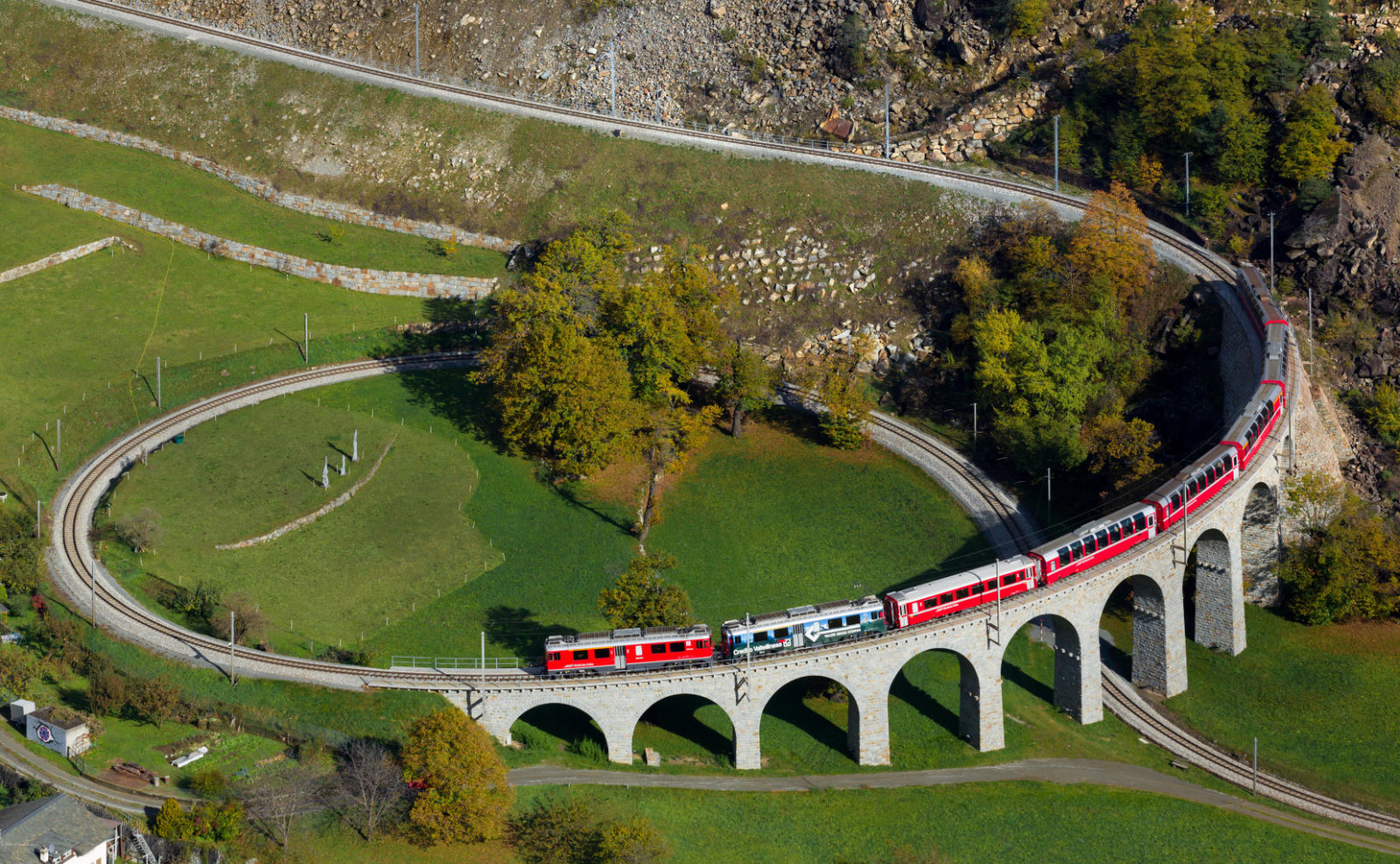 RhB_ABe_4_4_III_Kreisviadukt_Brusio