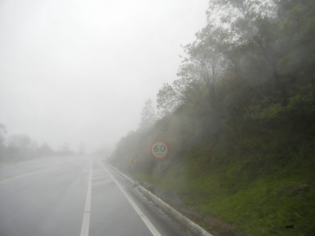 O nevoeiro na serra de Nova Friburgo