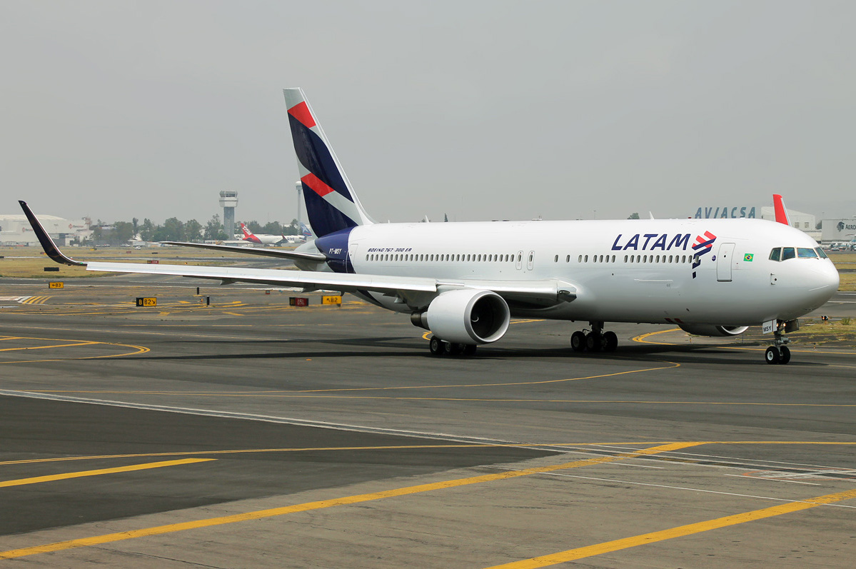 No momento, você está visualizando Promoção de passagens aéreas de última hora – LATAM