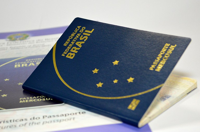 polícia federal suspende emissão de passaporte